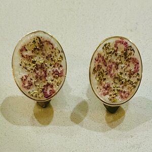 Vintage DG Signed Confetti Lucite Clip-On Earrings – Pink & Gold, ¾” Round